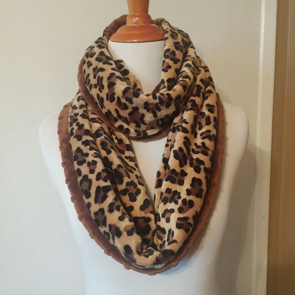 Blue Style Animal Print Reversible Infinity Scarf